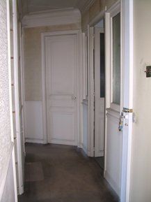 #architecte #architectesaintefoyleslyon #architectelyon #renovation #extension #surélévation #maisonmoderne #permisdeconstruire #pland'architecte Aurelia Foyatier Architecte Lyon - Aurelia Foyatier Architecte Sainte Foy les Lyon - renovation maison - extension maison - agrandissement maison - maison dans l'ouest de Lyon - architecture moderne et design - claustrat, verrière, bso, ral 7016