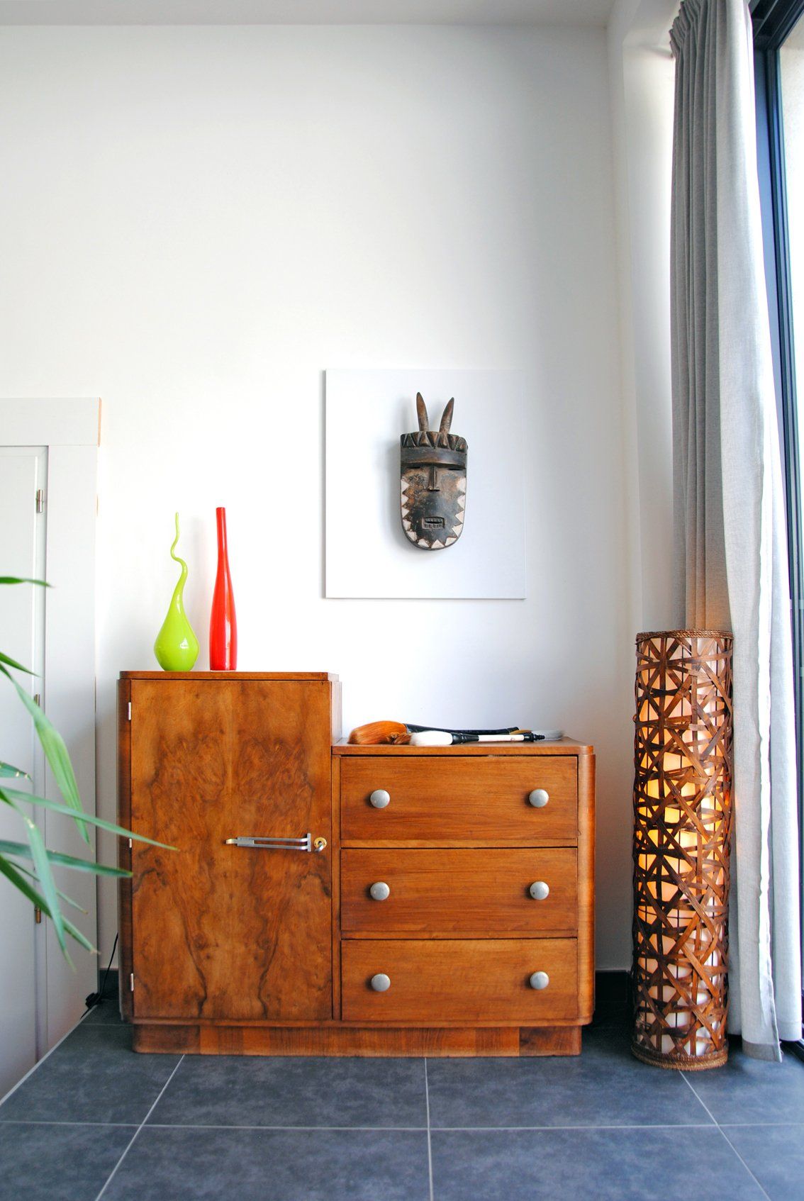 Aurelia Foyatier Architecte Lyon - renovation maison - extension maison - agrandissement maison - maison dans l'ouest de Lyon - architecture moderne et design - claustrat, verrière, bso, ral 7016