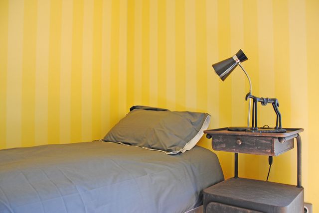 #architecte #architectelyon #architectesaintefoyleslyon #chantier #renovation #extension #surélévation #maisonmoderne #permisdeconstruire #pland'architecte Aurelia Foyatier Architecte Lyon - Aurelia Foyatier Architecte Sainte Foy les Lyon - chantier - renovation maison - extension maison - agrandissement maison - maison dans l'ouest de Lyon - architecture moderne et design - claustrat, verrière, bso, ral 7016