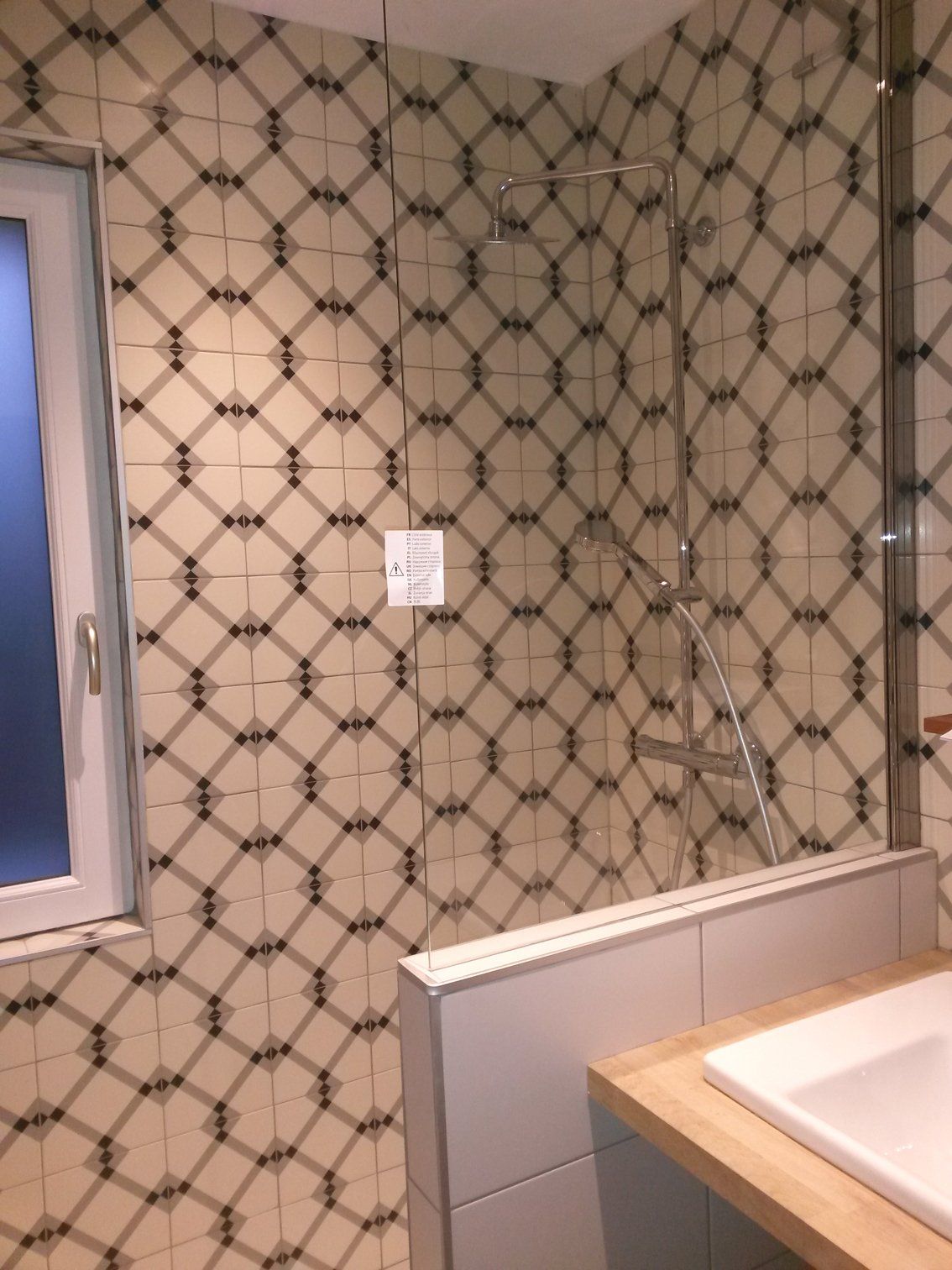 Aurelia Foyatier Architecte Lyon - Architecte Sainte Foy les Lyon - renovation maison - extension maison - agrandissement maison - maison dans l'ouest de Lyon - architecture moderne et design - claustrat, verrière, bso, ral 7016