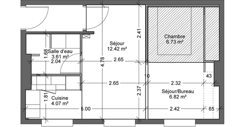 #architecte #architectesaintefoyleslyon #architectelyon #renovation #extension #surélévation #maisonmoderne #permisdeconstruire #pland'architecte Aurelia Foyatier Architecte Lyon - renovation maison - extension maison - agrandissement maison - maison dans l'ouest de Lyon - architecture moderne et design - claustrat, verrière, bso, ral 7016