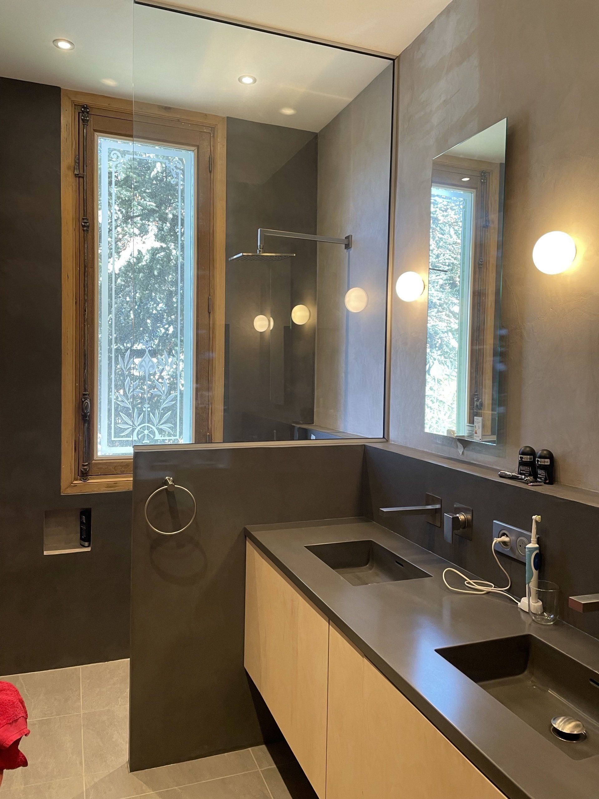 Aurelia Foyatier Architecte Lyon - renovation appartement et maison dans Lyon – travaux et suivi de chantier - architecture moderne et design - claustrat, verrière, bso, ral 7016