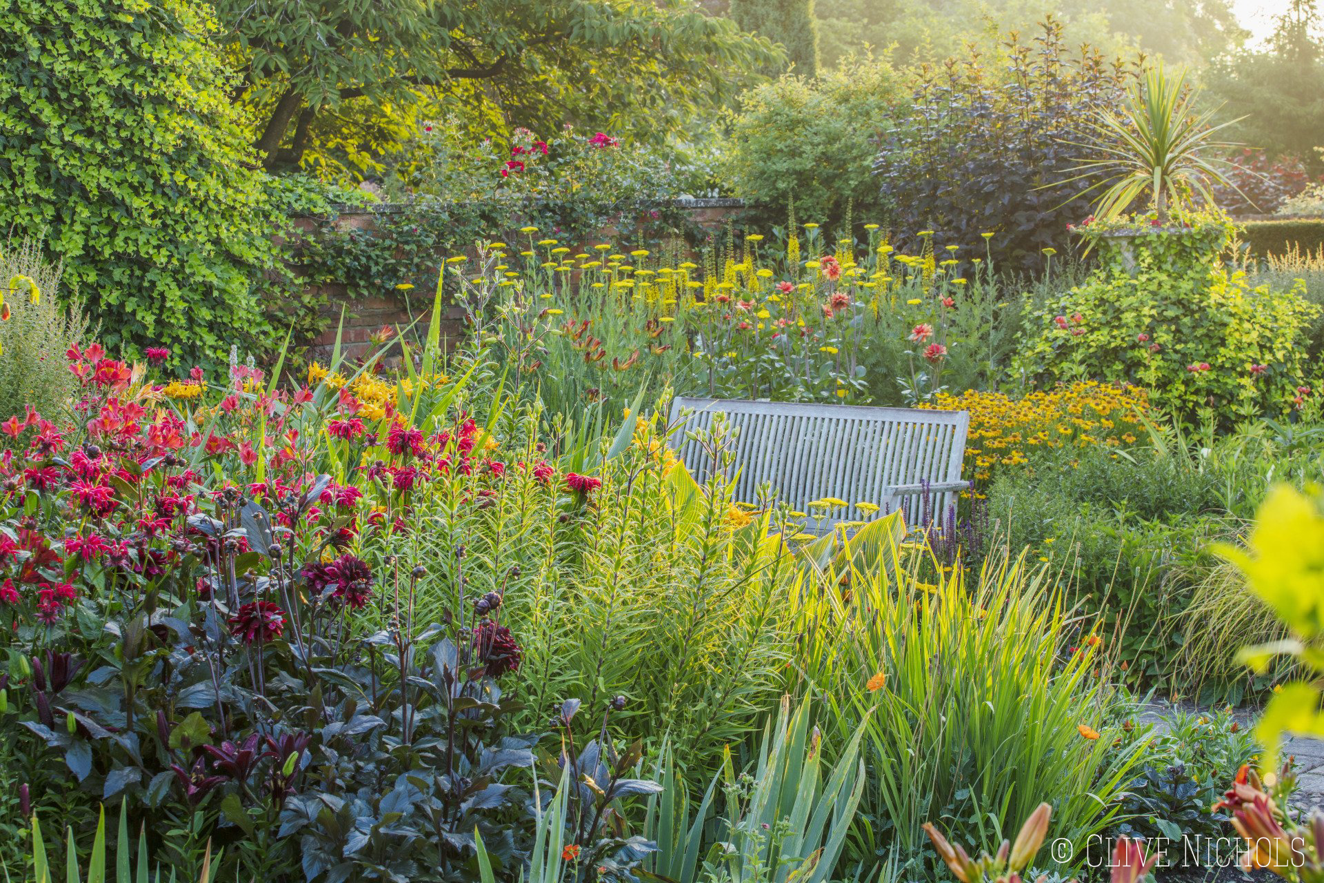 The Lanhydrock Garden © Clive Nichols