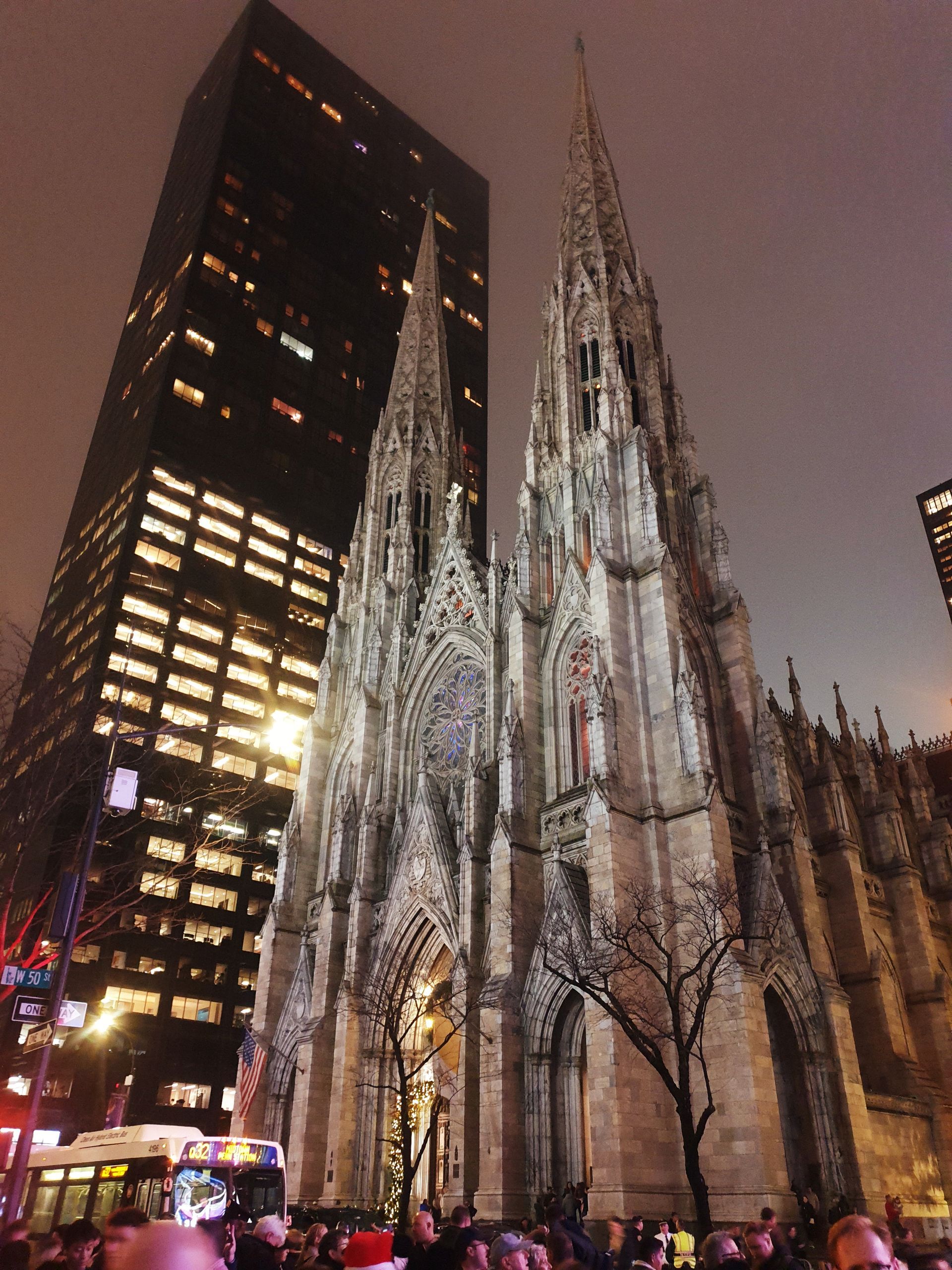 deutsche Tour durch Midtwon - St. Patricks Cathedral