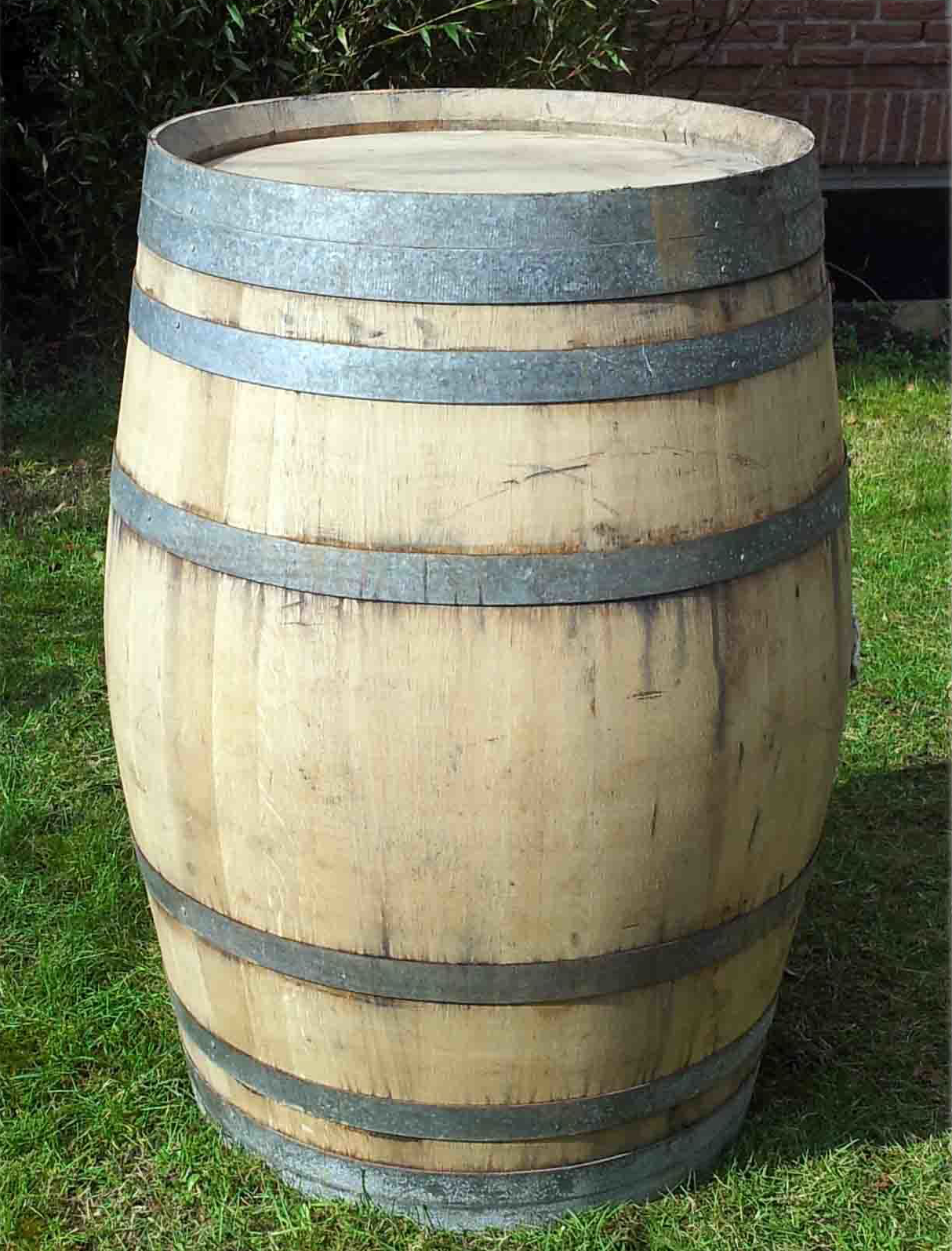 Barrique Weinfass Urmodern