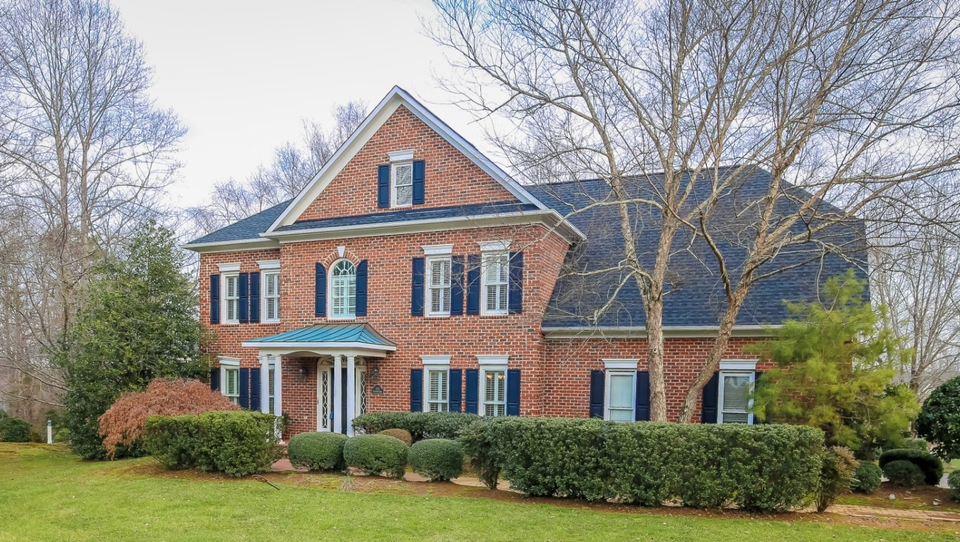 105 Goldwind Ct For Sale with Pro Realty Group