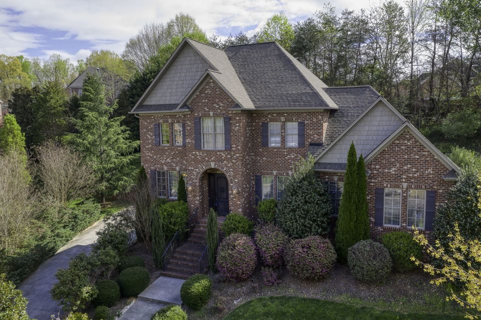 125 Holly Hill Ct Winston Salem NC 28106