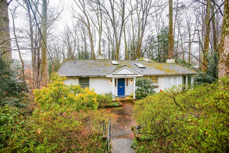 1861 Meadowbrook Ln Winston Salem NC 27104