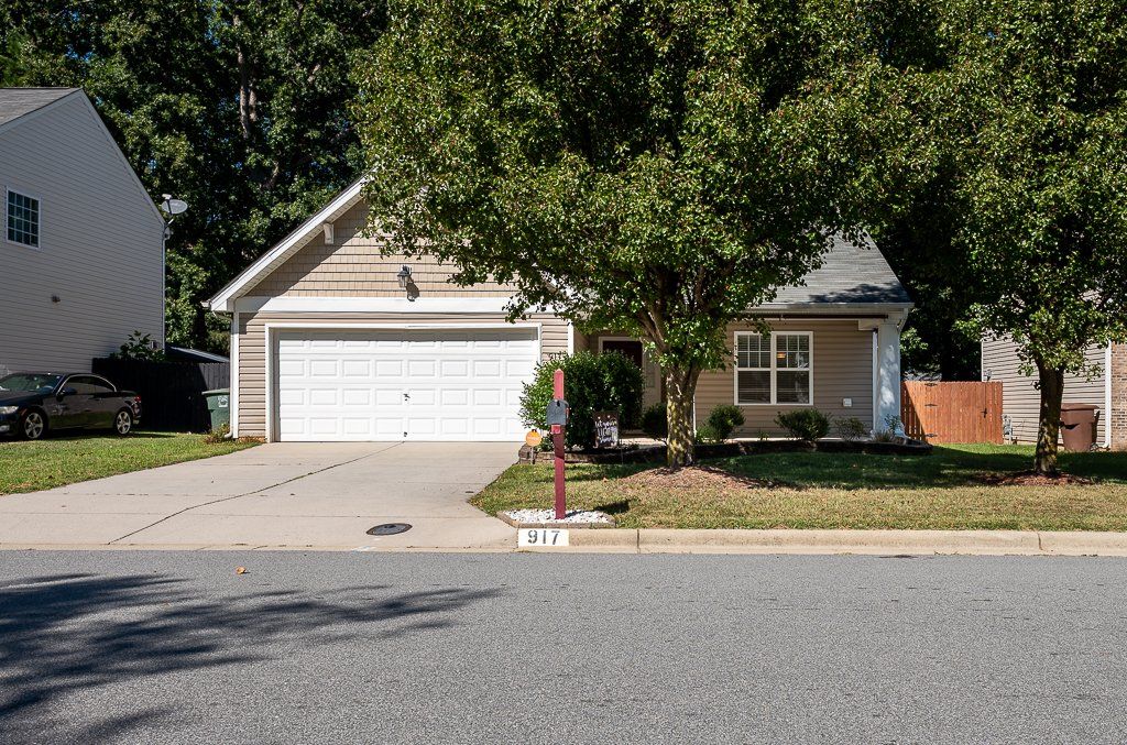 917 Woodlake Drive, Greensboro, NC 27406 917 Woodlake Drive, Greensboro, NC 27406