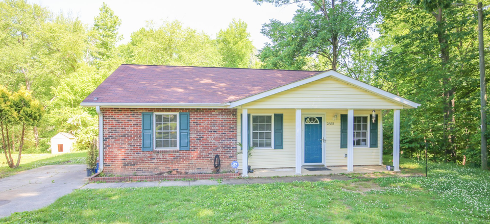 2852 Hondo Dr Winston Salem NC 27103 2852 Hondo Dr Winston Salem NC 27103