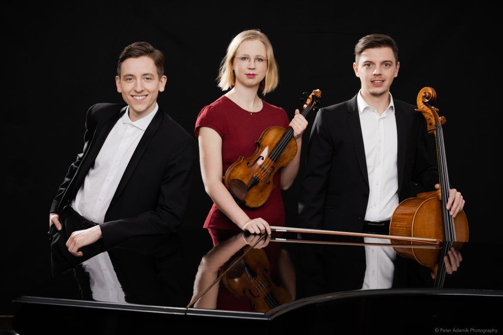 Irida Trio
Johanna Hempen (Violine), Oliver Léonard (Violoncello) und Alexander Baier (Klavier)