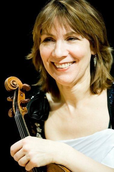 Elisabeth Perry, Violine