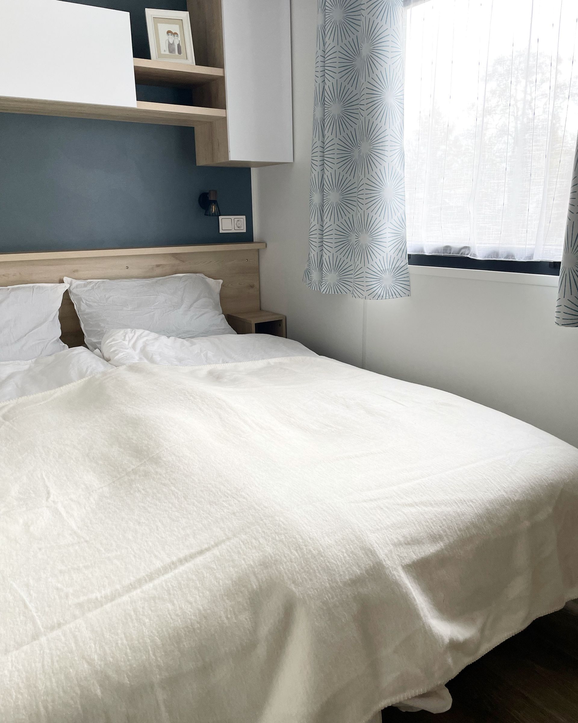 Schlafzimmer mit Doppelbett