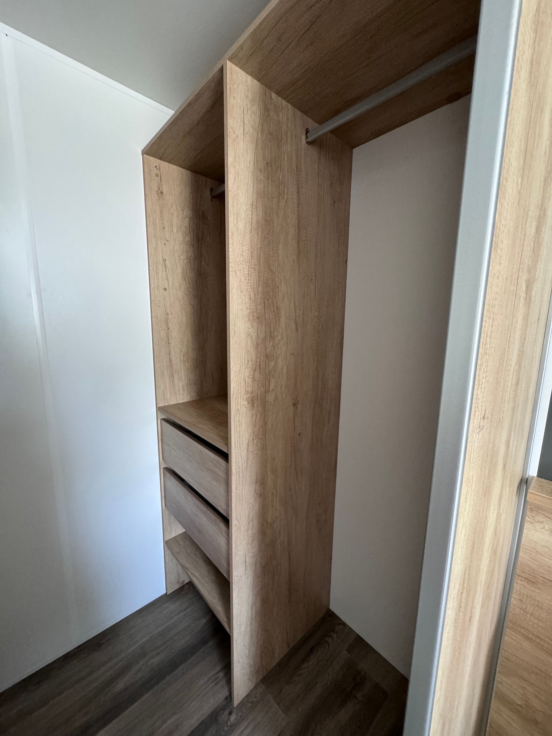 Begehbarer Kleiderschrank