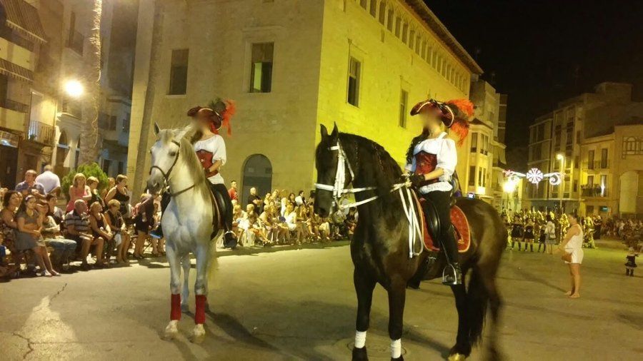 Cabalgatas de Moros y Cristianos Cabalgatas de Moros y Cristianos
