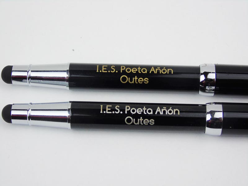 grabado laser y relleno con color