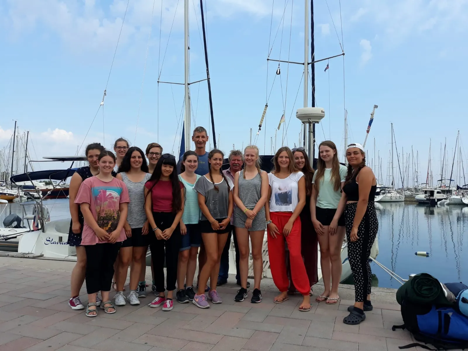 Yachtcharter mit Skipper in Kroatien für eine Gruppe von Freunden.