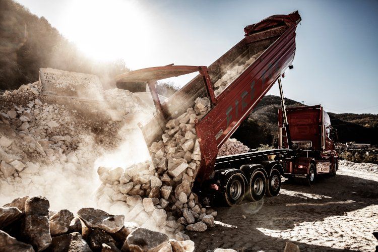 Hardox 500TUF Material antidesgaste para góndolas de camión de volteo