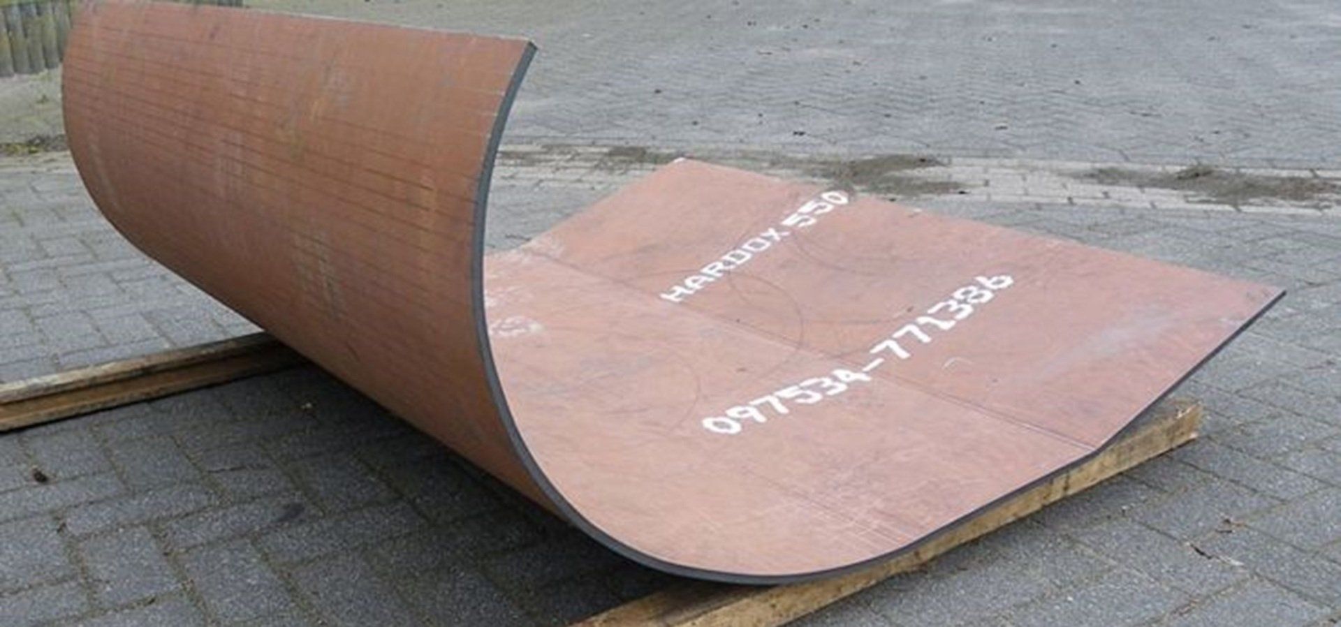 Placa de Acero Hardox® 550  antidesgaste Mexico Caracteristicas