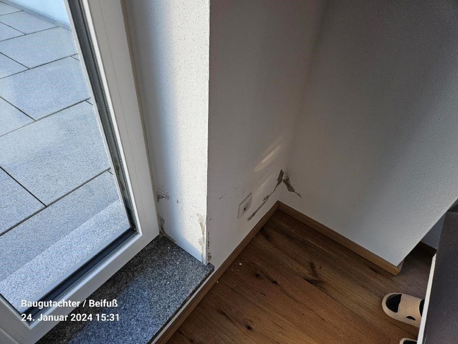 Verfolgung von Gewährleistungsmängel, Baumängel nach einer Bauabnahme, Gewährleistungsfristen am Bau, Begutachtung von Bauleistung vor Ablauf der Gewährleistungsfrist vom Bausachverständiger in Abensberg in Bayern. Baugutachter für Geltungmachung von Gewähleistungsmängel nach der Bauabnahme bei Neubauten und Bausanierungen in Abensberg im Landkreis Kehlheim - Bayern.
