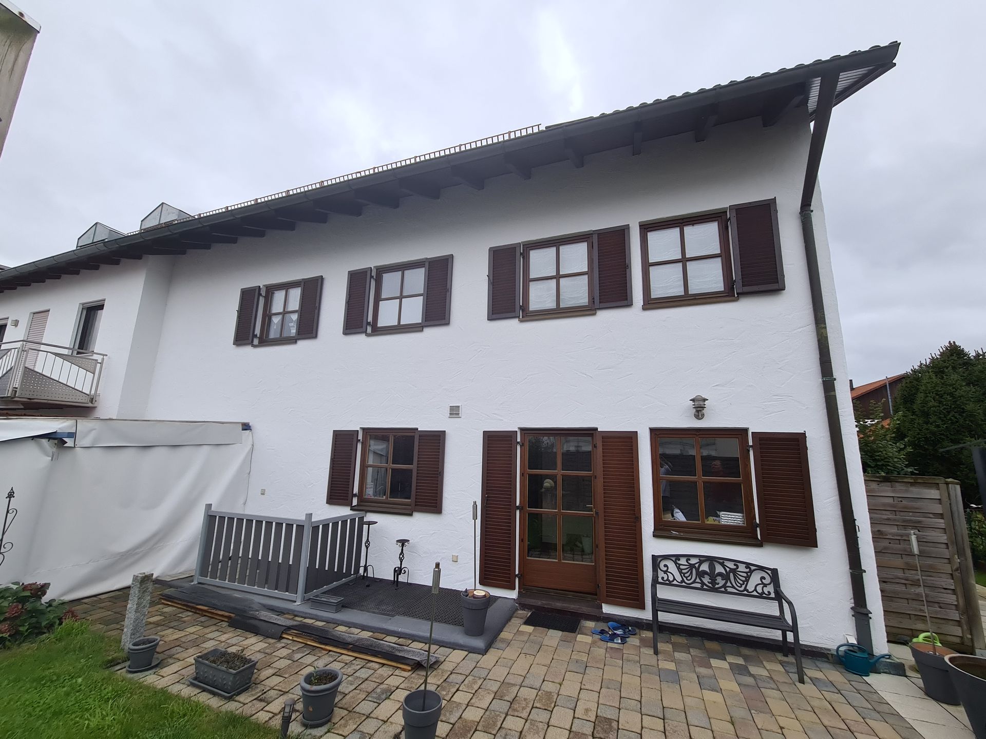 Baugutachter, Bausachverständiger und Immobiliengutachter für Beratung beim Immobilienkauf, Hauskauf, Wohnungskauf und Beratung beim Kauf von Gewerbeimmobilien, baubegleitende Qualitätskontrolle in in Aichach-Friedberg, Augsburg, Dillingen an der Donau, Donau-Ries, Günzburg, Lindau (Bodensee), Neu-Ulm, Oberallgäu, Ostallgäu, Unterallgäu.