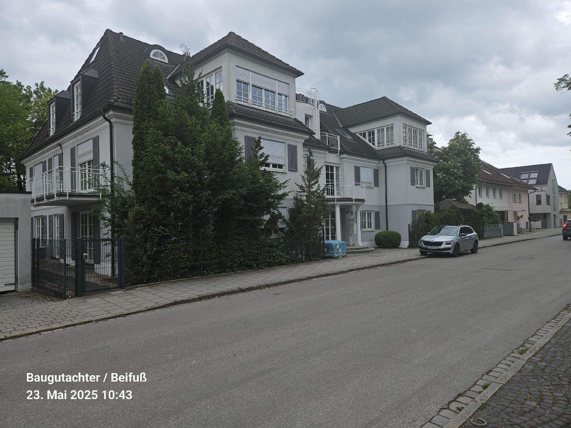 Bausachvertändiger und Bauexperte für Immobilienkaufberatung und Hauskaufberatung in München. Bausachvertändiger und Bauexperte für Immobilienkaufberatung und Hauskaufberatung in München.