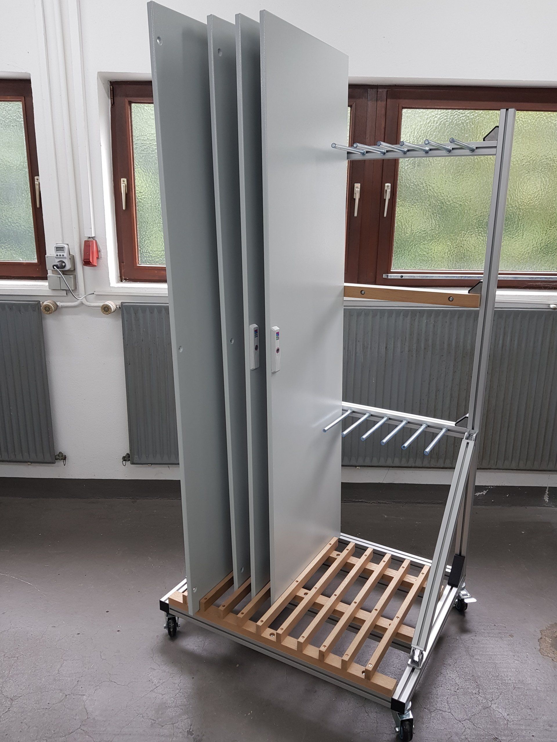 Ordnung mit unserem Türenwagen TW-9