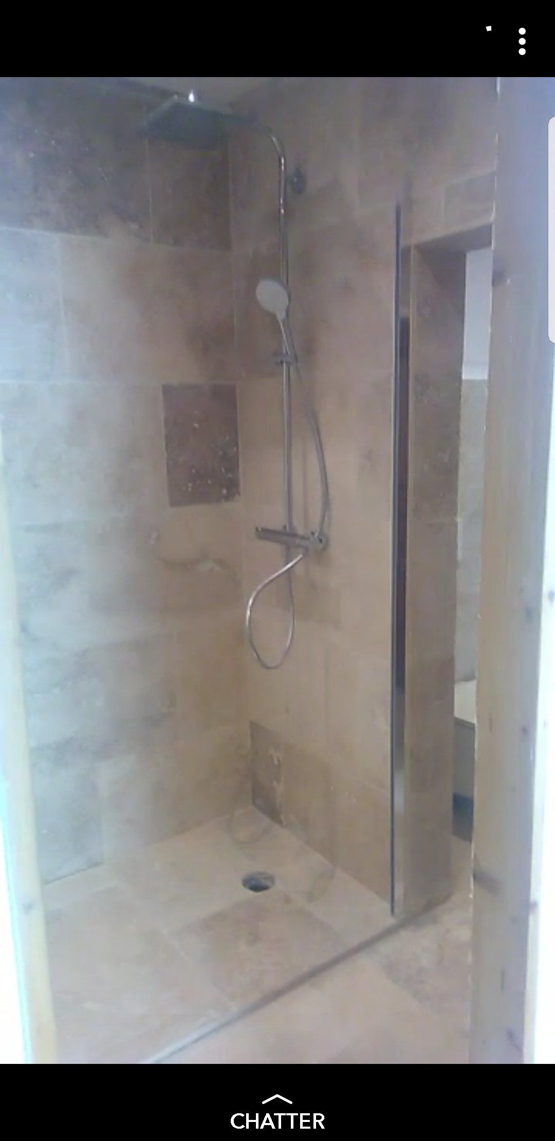 coin cabine de douche carrelée