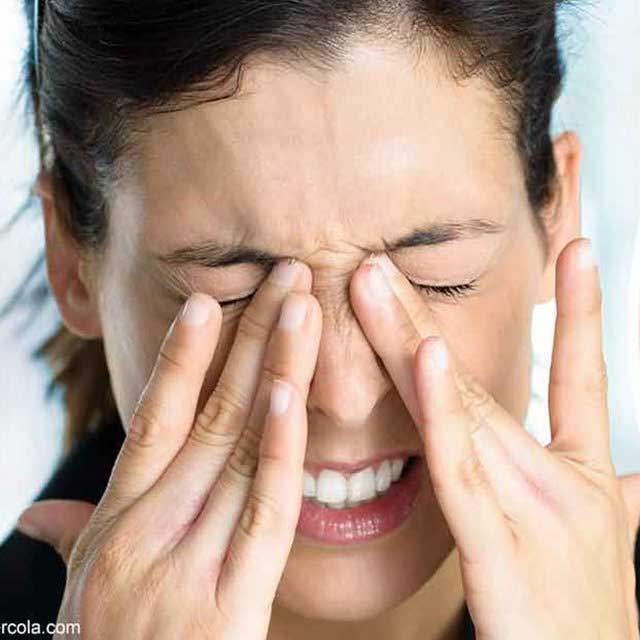 Suffering from Gritty, Sore, Blurry Dry Eyes? Book in for a Dry Eye Assessment now dry eye, gritty eyes, sore eye, blephx, mgd, meibomian gland dysfunction, blepharitis