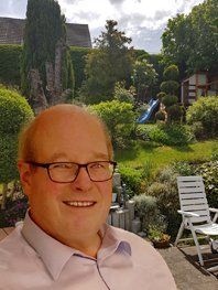 Der Autor des Romans Jochen Grisse, Pingenverlag, Der Massenbläser