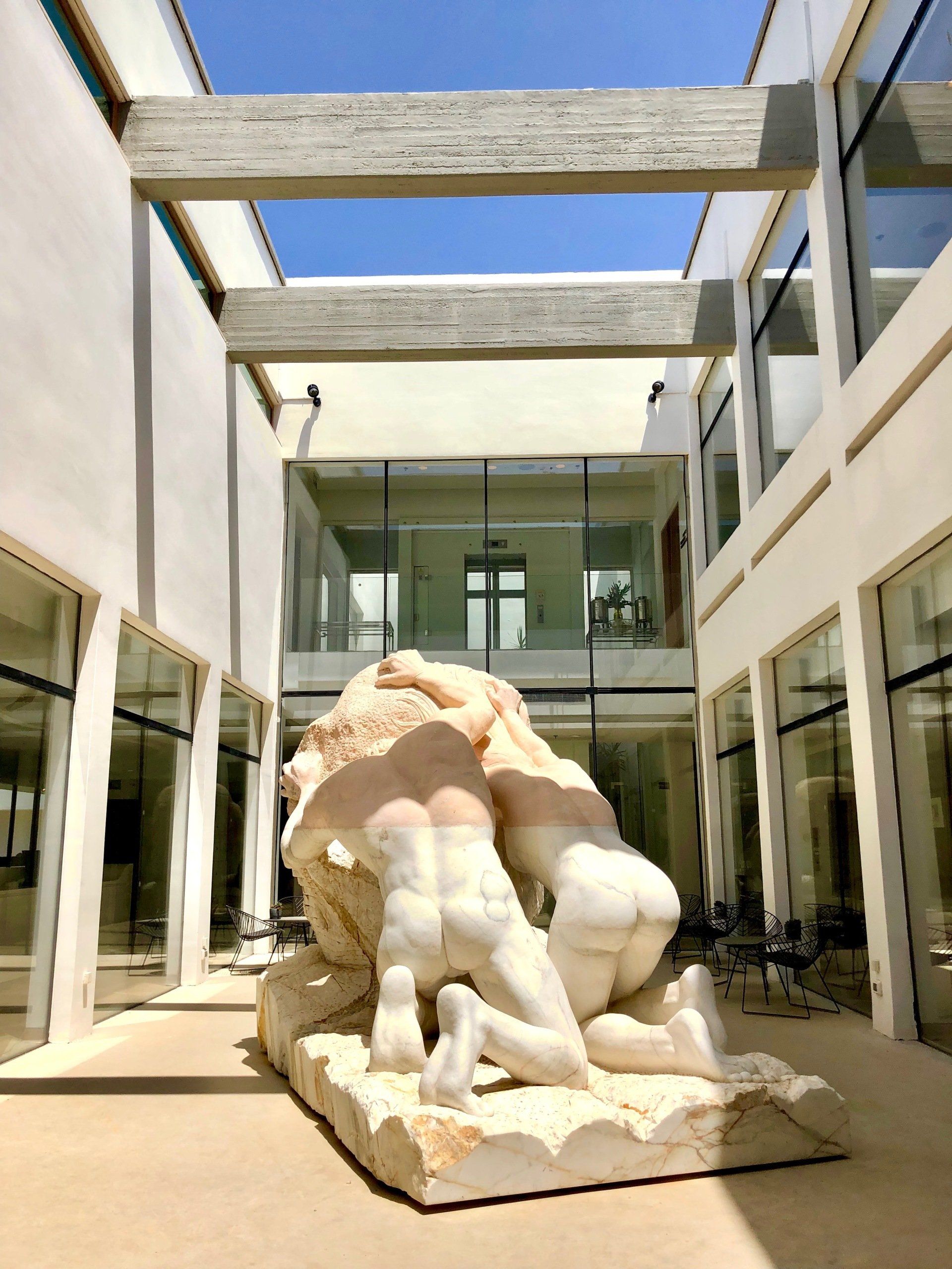 Elma Arts Complex Luxury hotel, oeuvre d'art