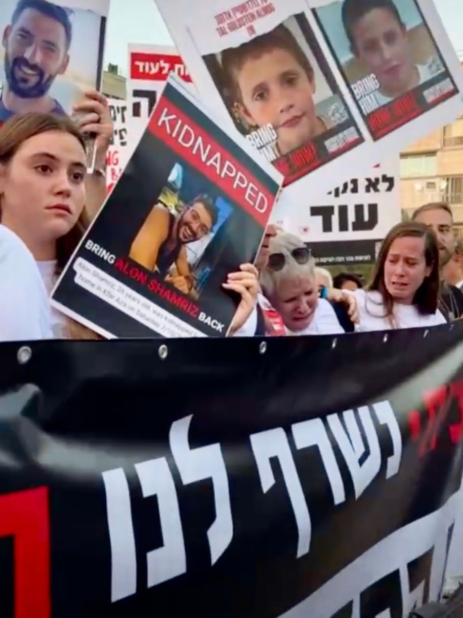 Tel-Aviv , Manifestation des familles réclamant la libération des otages.