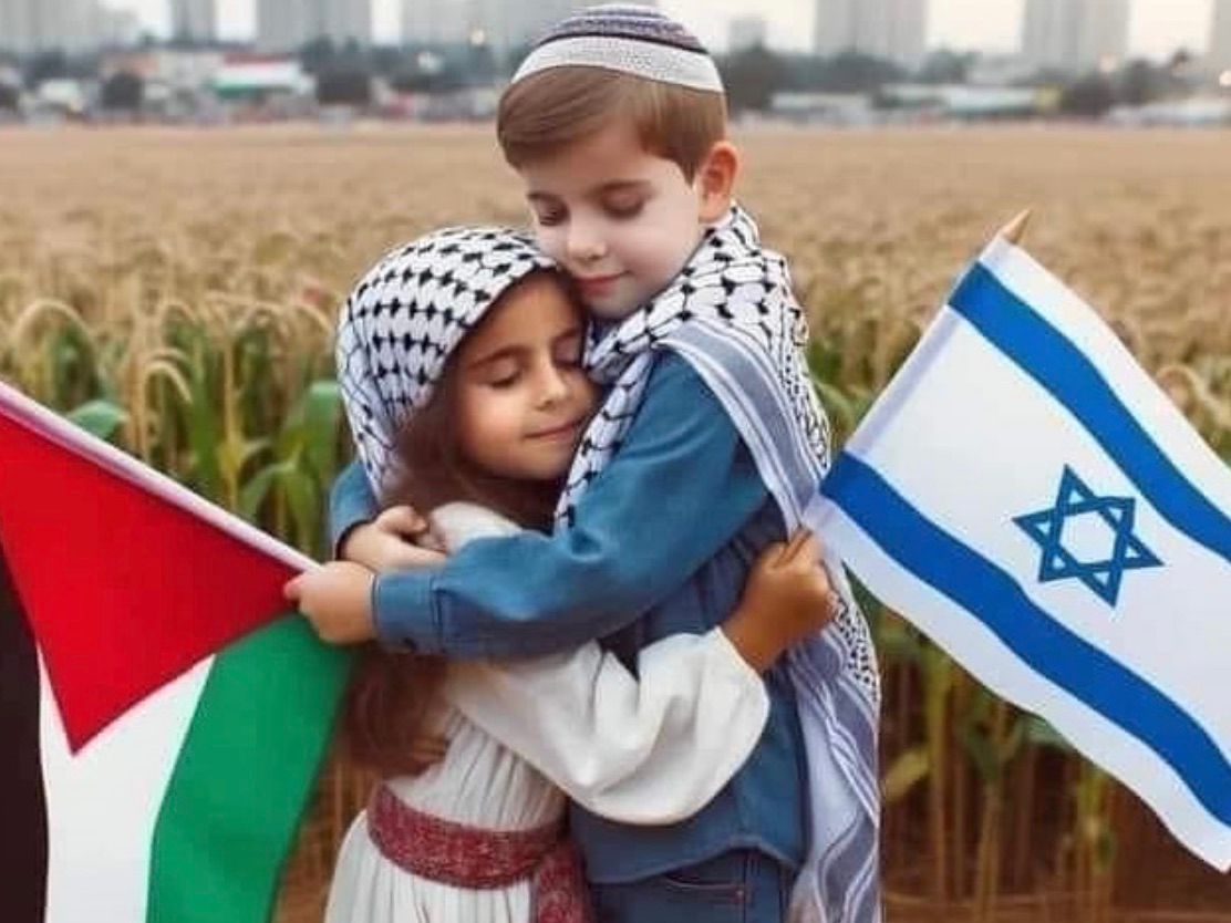 Espoir de paix, un enfant palestinien et un enfant israélien enlacés