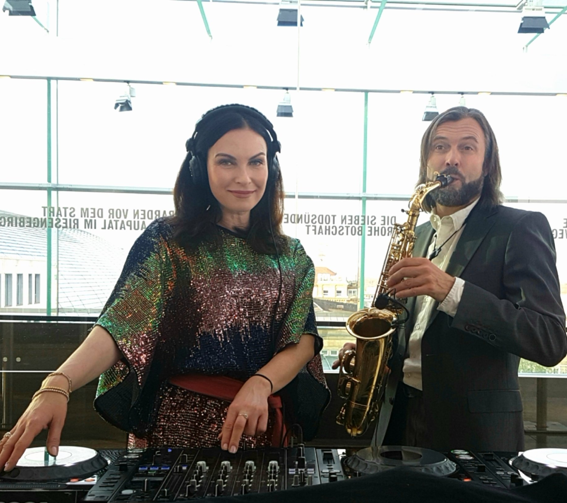 messe berlin messe münchen djane djplus djaneplus djane plus djane stuttgart djane alegra cole alegracole djmünchen dj frankfur dj wiesbaden dj stuttgart dj berlin saxophon