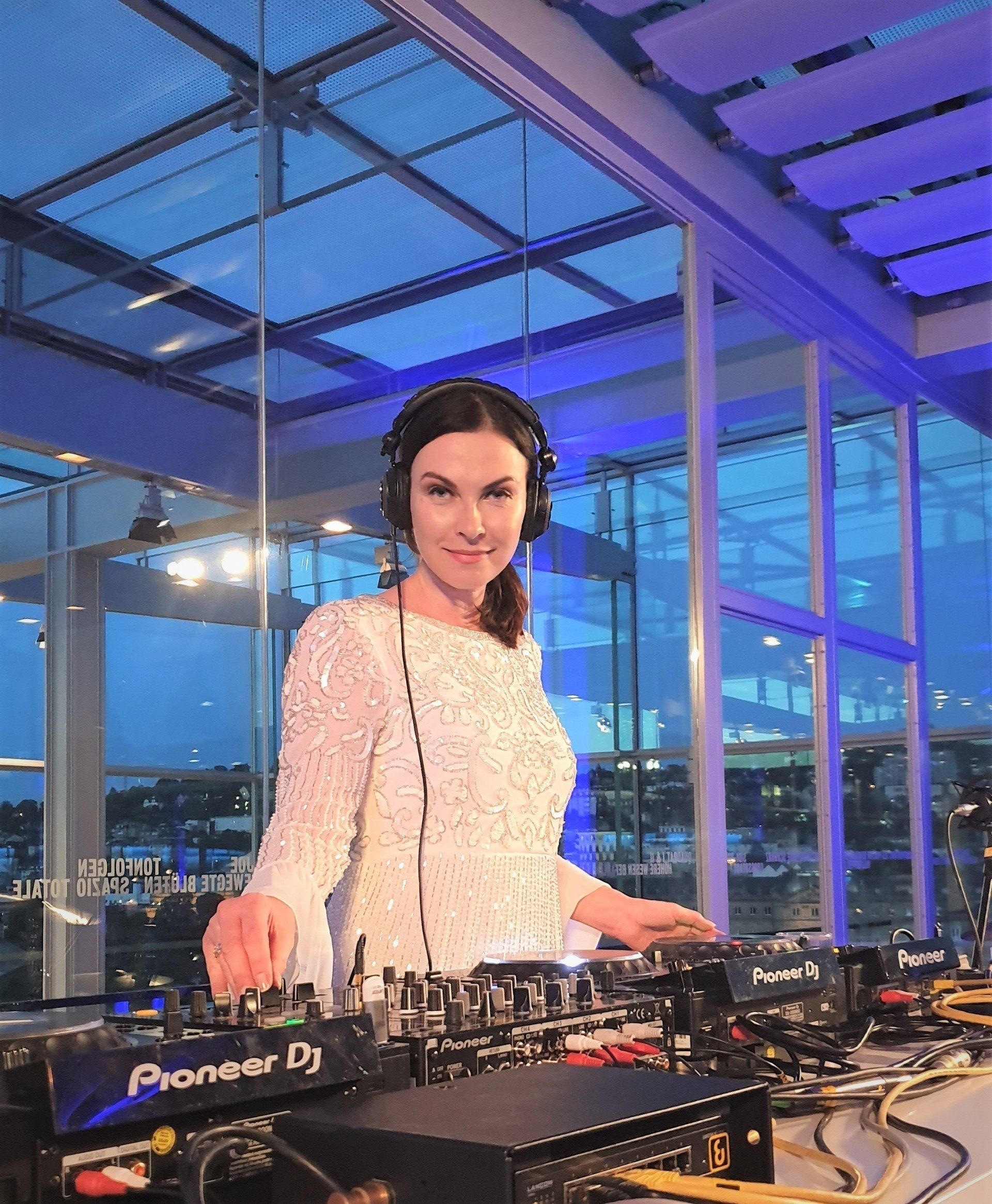 djane djanealegracole alegra cole djane deutschland