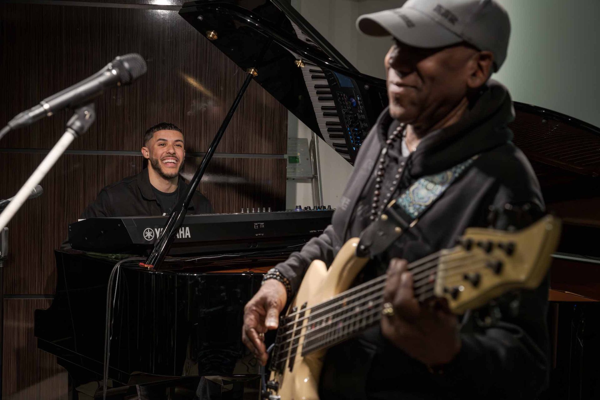 Nathan und Noah East bei einer Yamaha-Clinic in Hamburg