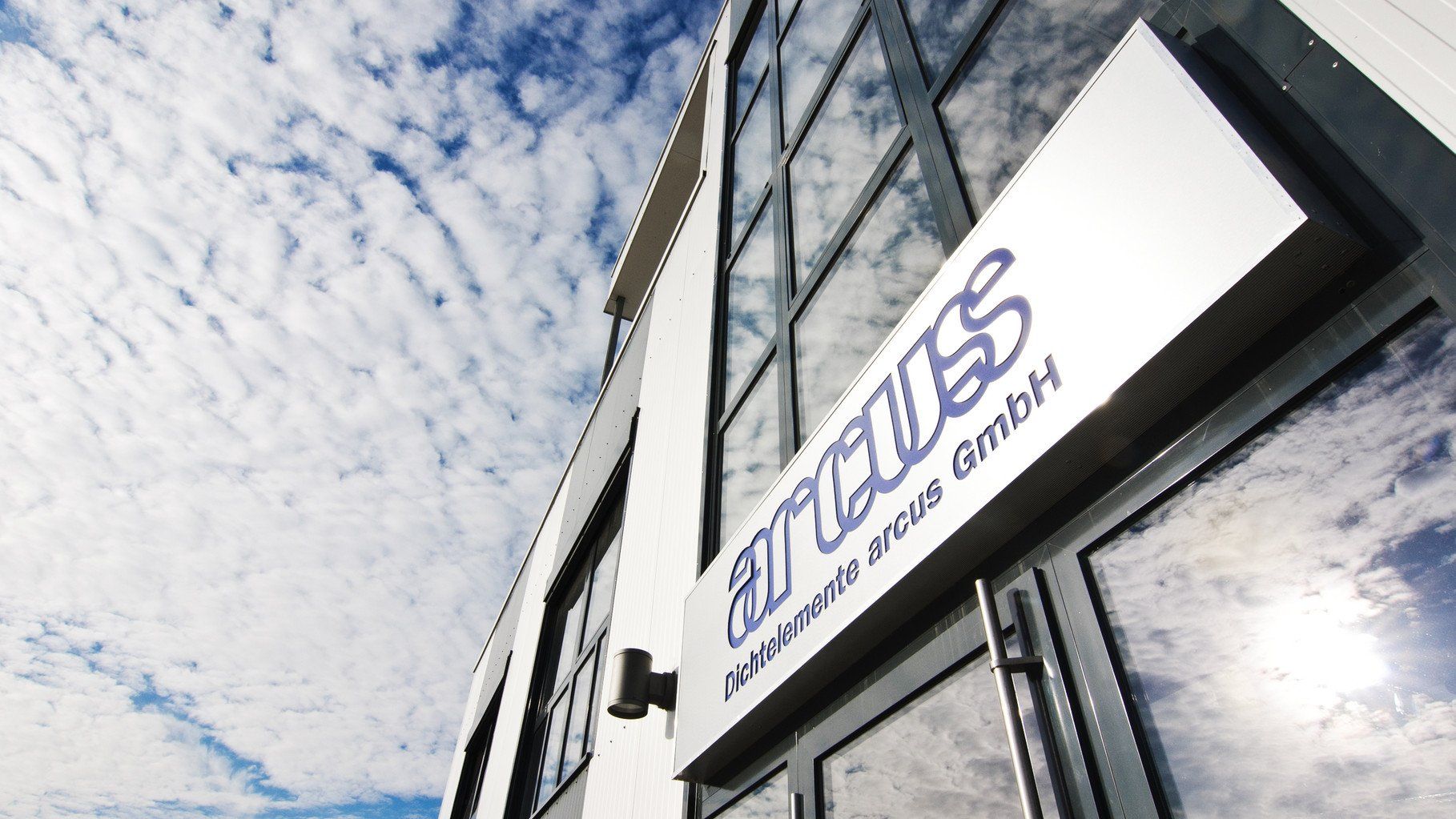 Dichtelemente arcus GmbH · Business Portrait · WINTERPOL