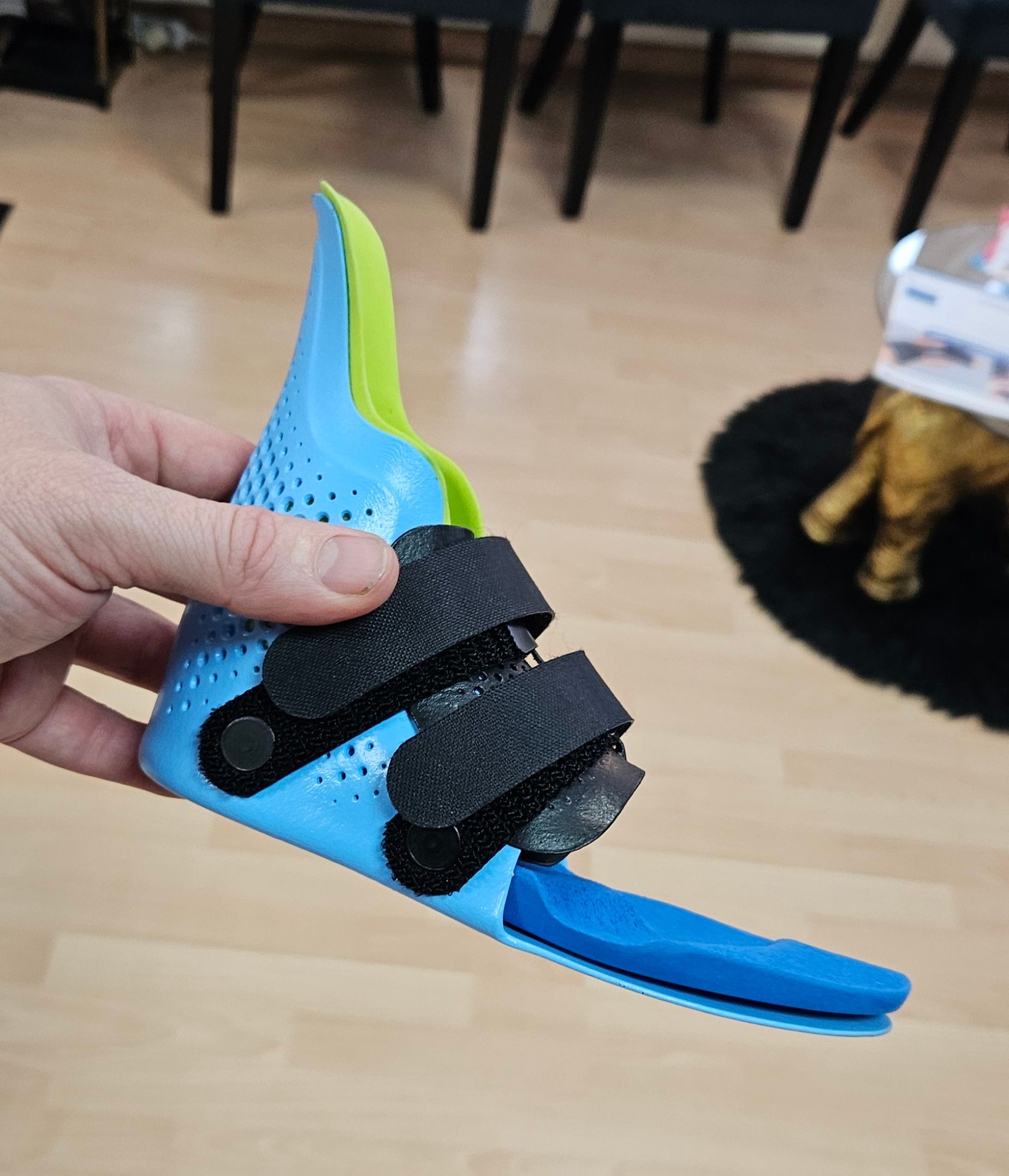 3D gedruckte Orthese für Kinder mit einer indiv. sensomotorischen Einlage...
