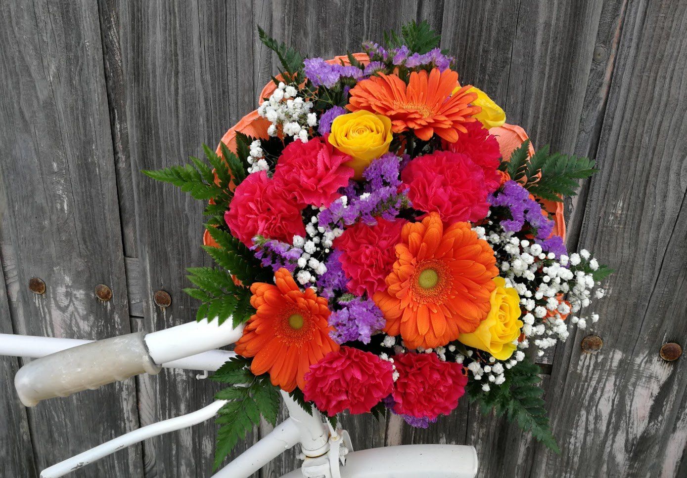 Ramos de flores para regalar y enviar a domicilio