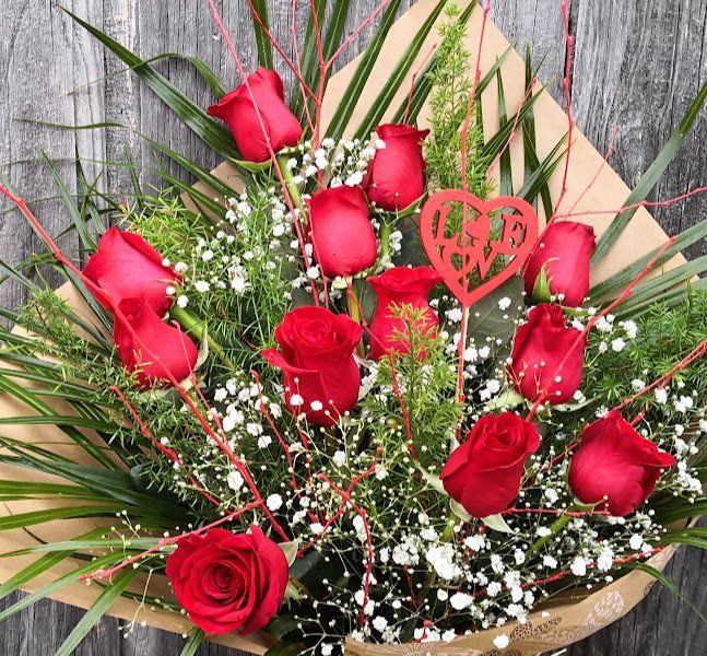 Frases de amor para escribir con una docena de rosas rojas