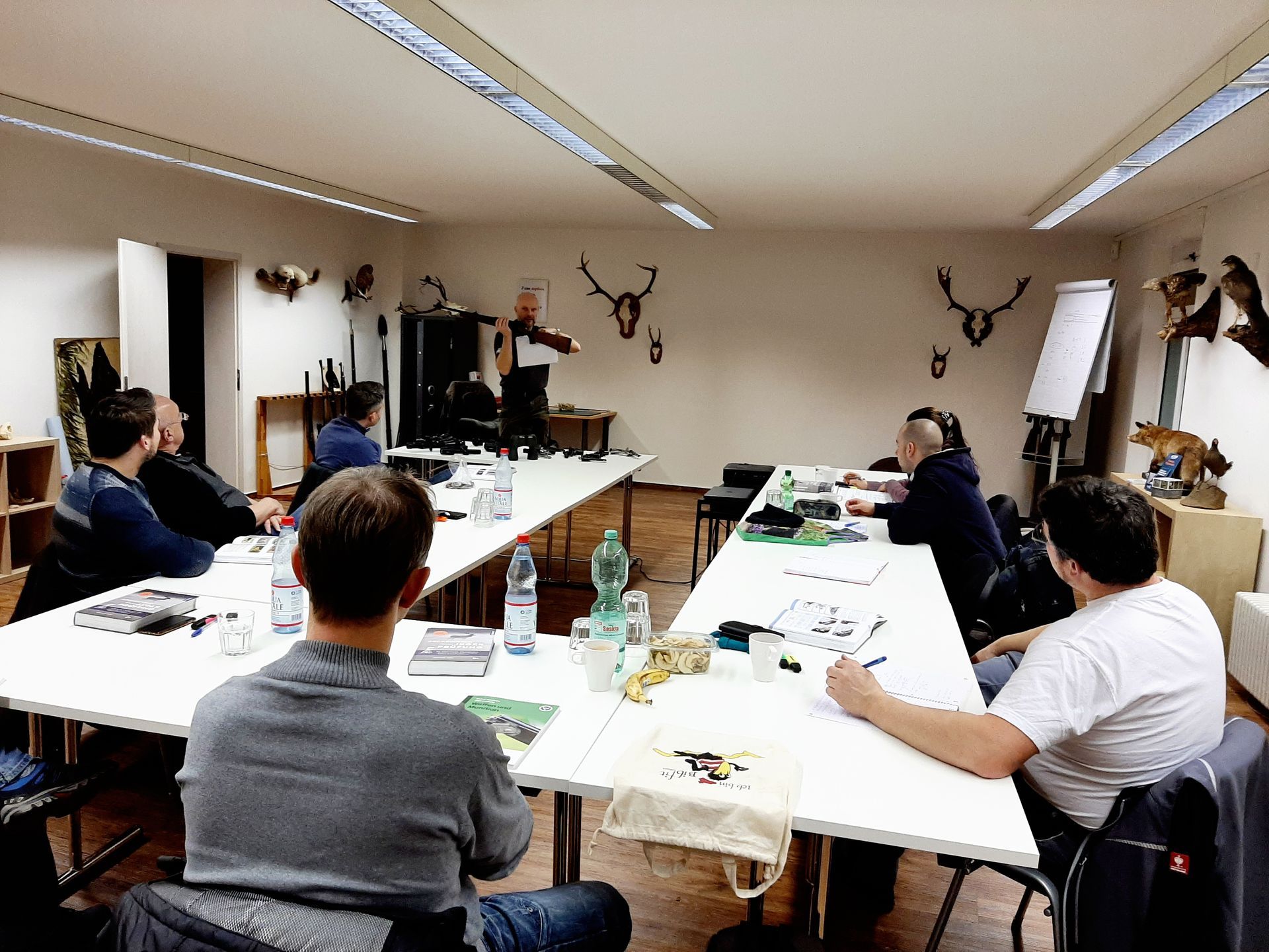 Unterricht im Schulungsraum Schulungsraum-Jagdschule