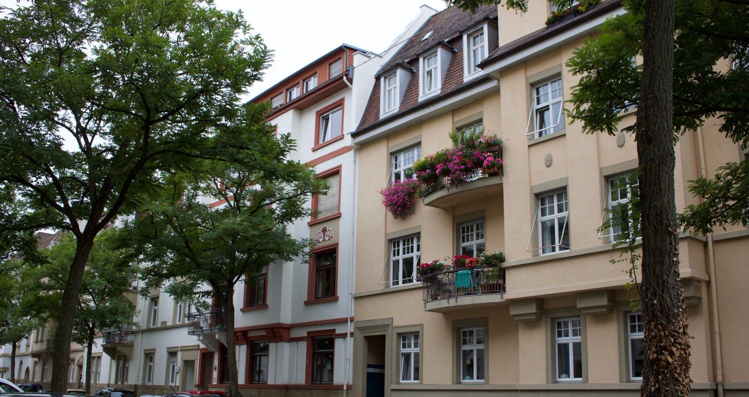 Apartment houses in the Südwest neighborhood of Karlsruhe.