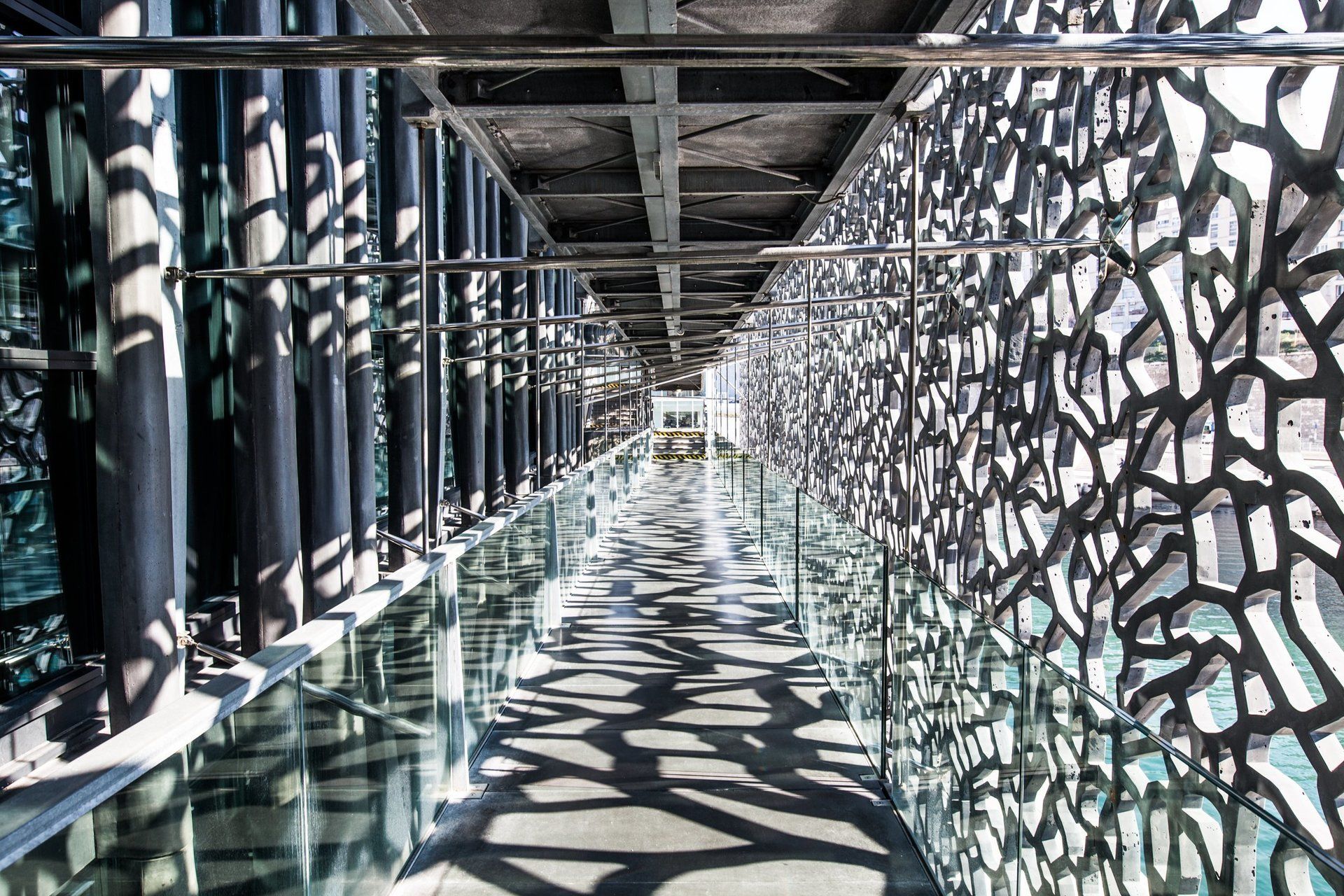 marseille tourisme visite guidée agenda mucem notre dame de la garde panier