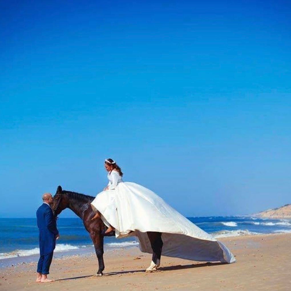 Sesiones de fotos profesionales con caballo para comuniones en Doñana Hipica el Pasodoble en Matalascañas