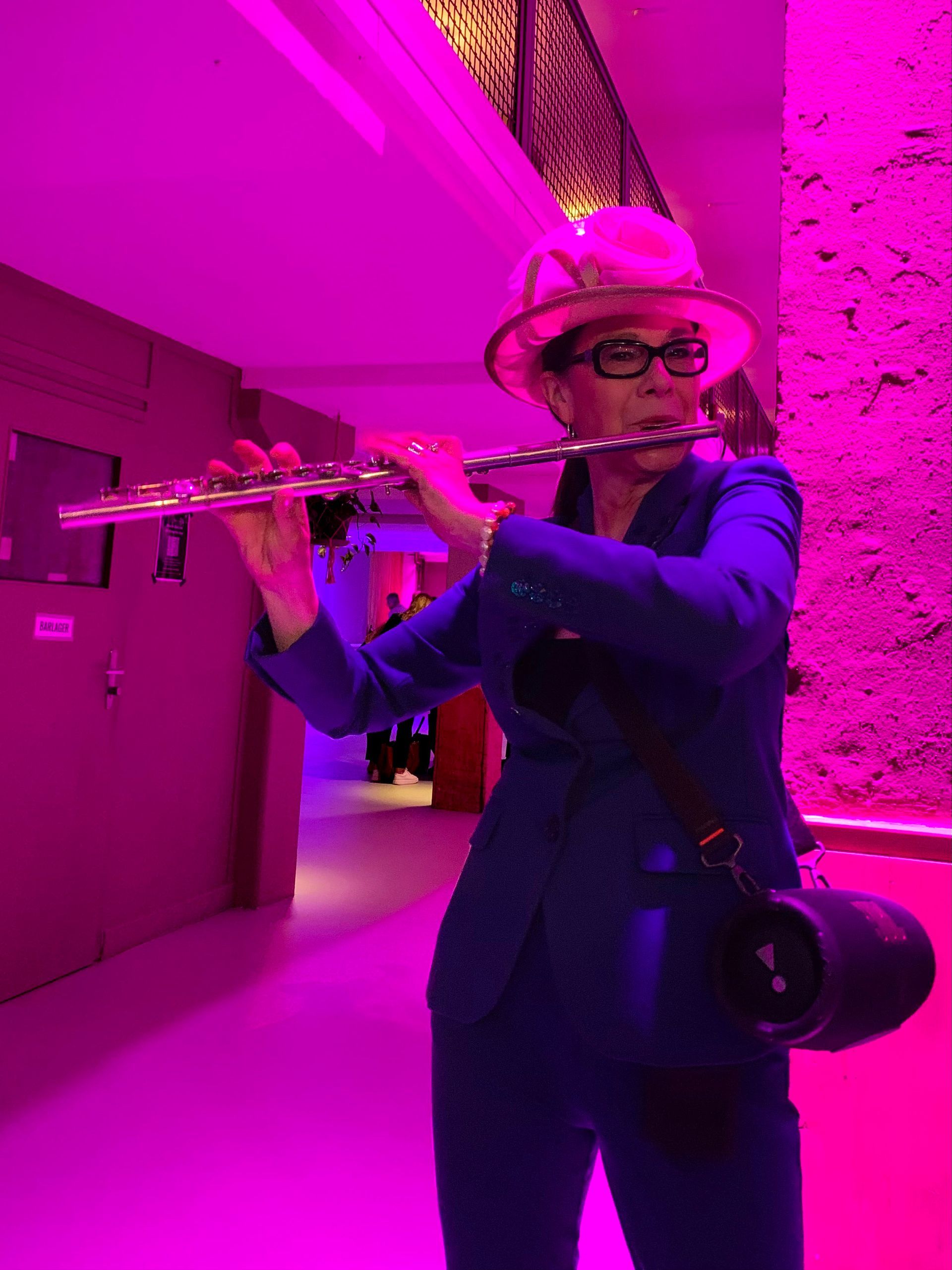 30.Ministerialkongress_BearingPoint_
SaxophonistinMercedes