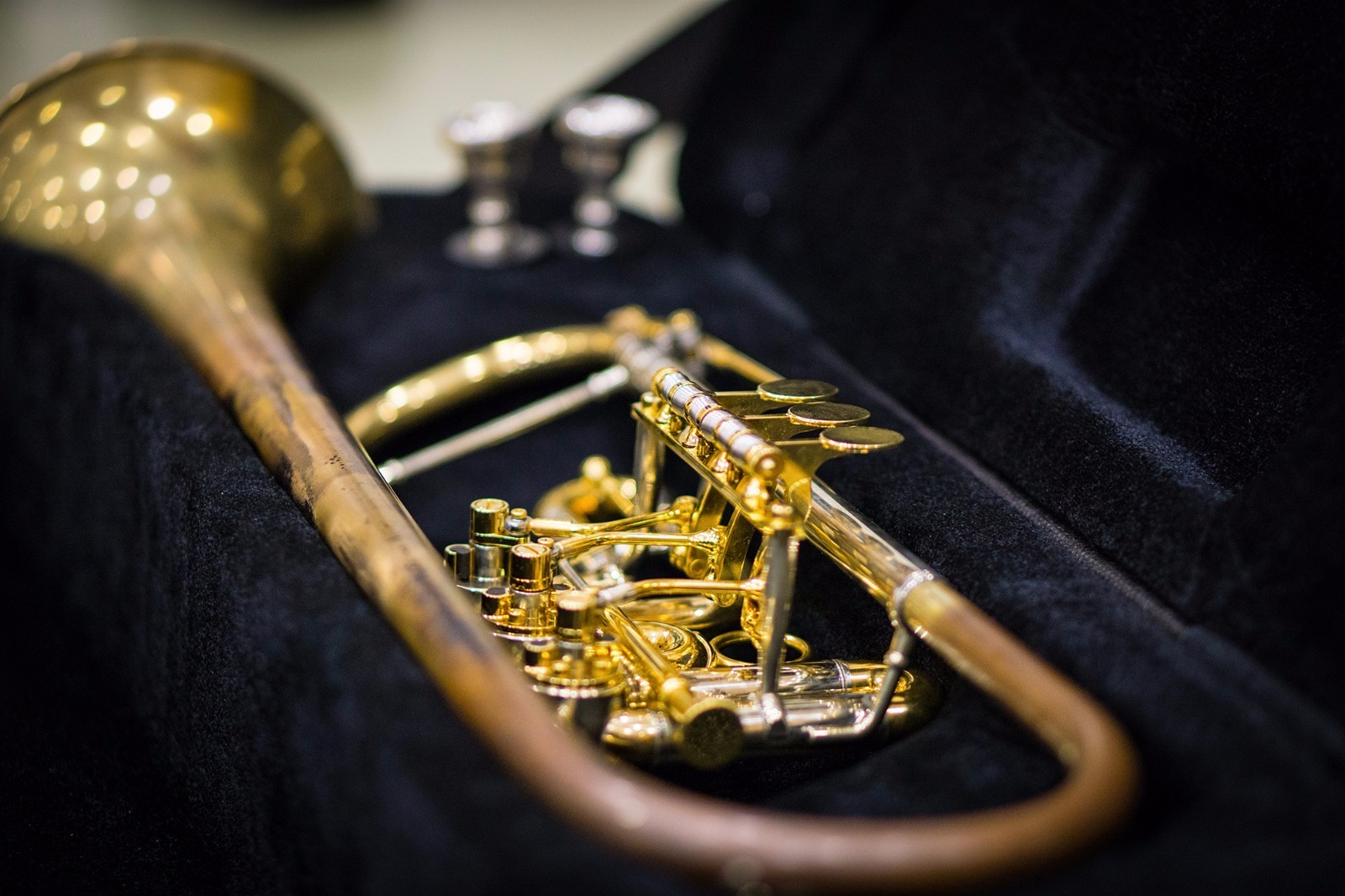 Kordick handmade brass Konzerttrompete Austria roh mit vergoldeten Kleinteilen