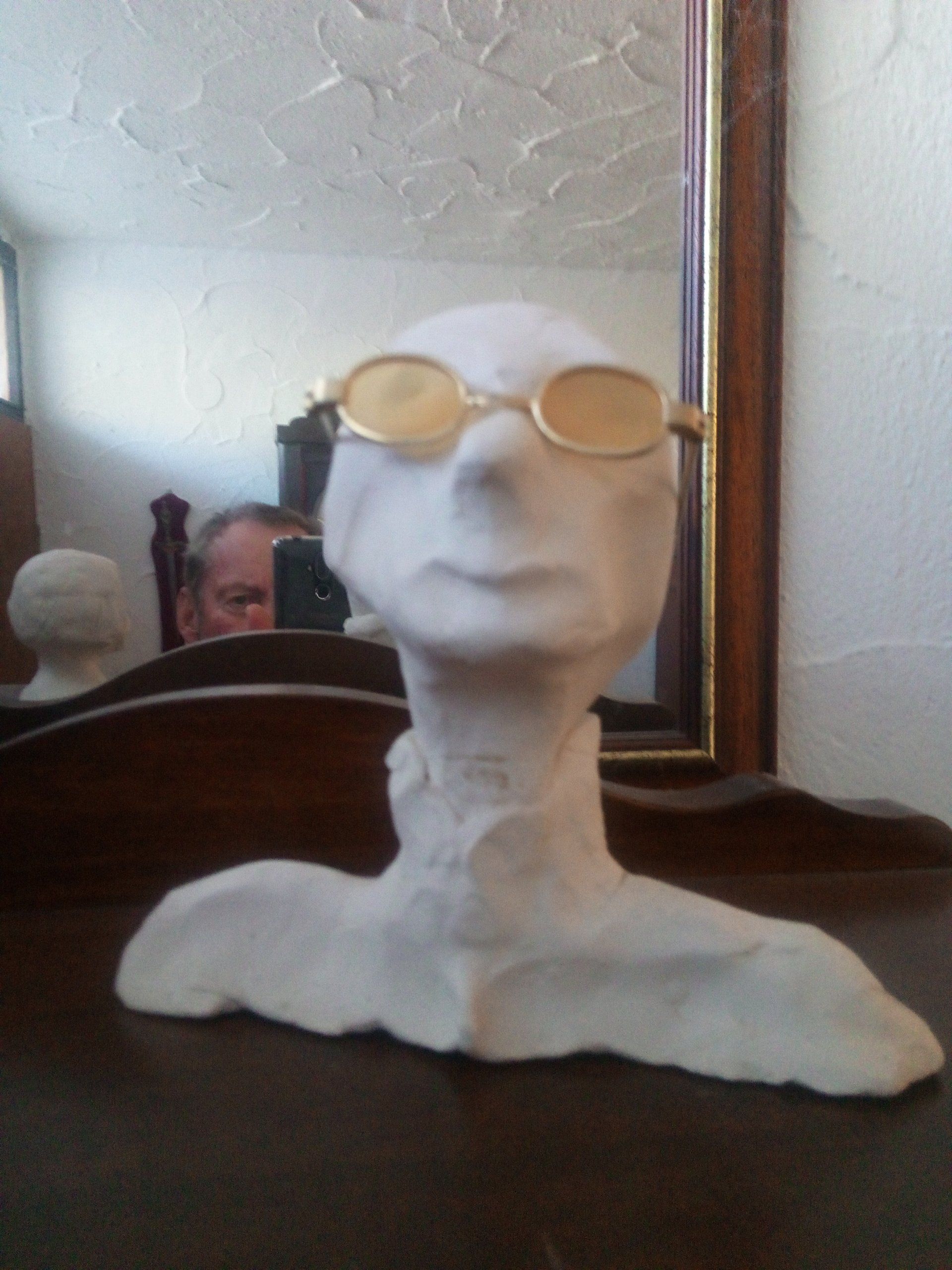 Skulptur
Ich bin es mir WERT zu mir zu stehen