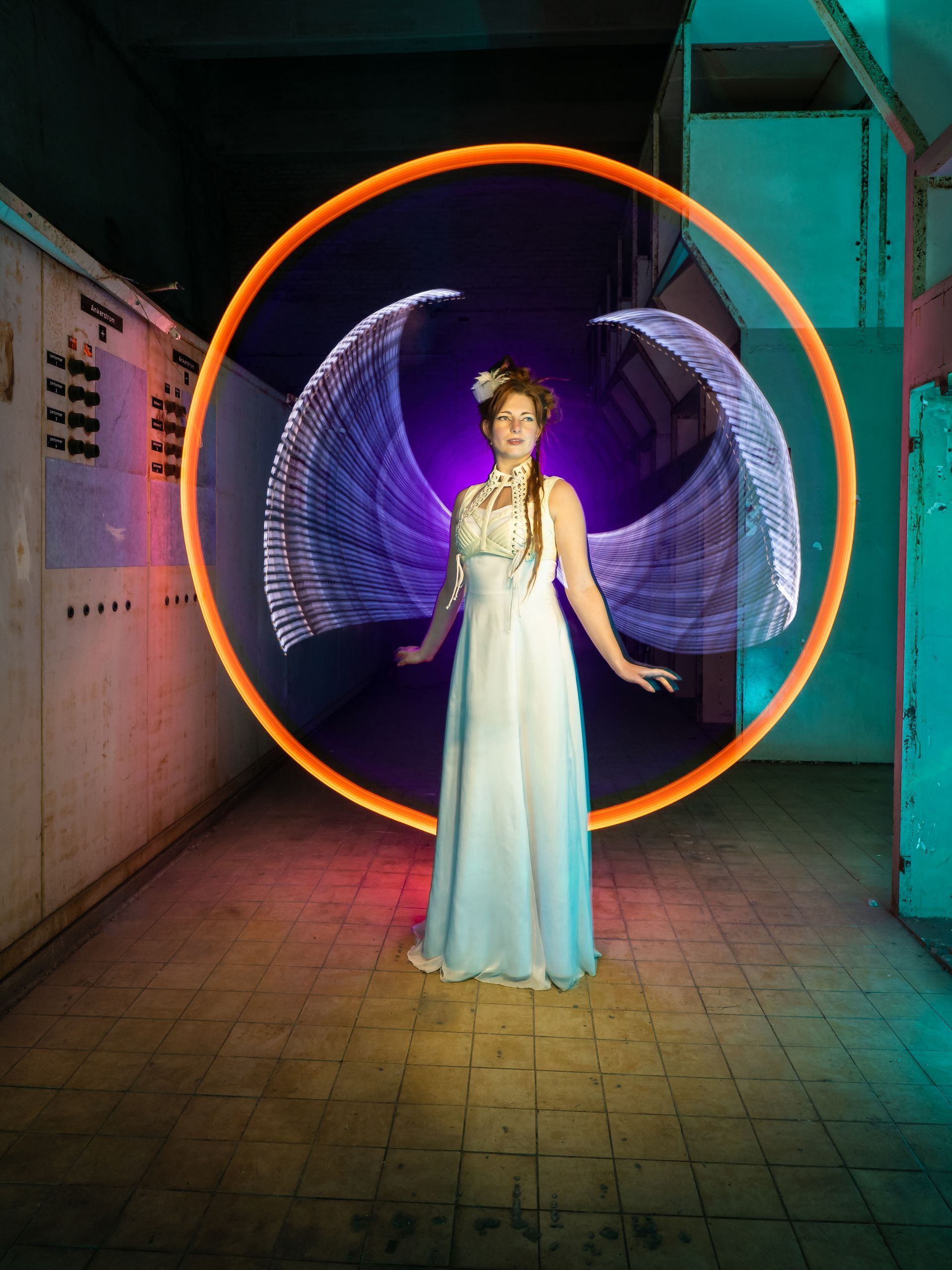 Klicke um in die Galerie zu kommen Lightpainting mit Model