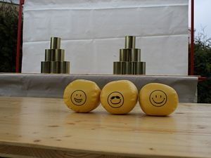 Dosenwerfen mieten Dosenwerfen mieten Dosen werfen Dosenwurfstand Kirmes Verleih Spassfabrik Eventverleih