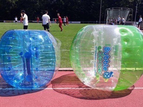 Bubble Bälle für Kinder mieten Bubble Soccer Baelle mieten Fussballmodule Verleih Balls Kinder Frankfurt